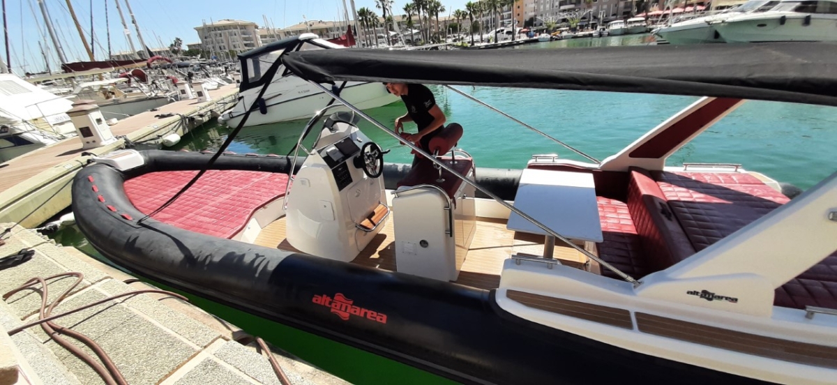 SEMI-RIGIDE ALTAMAREA WAVE 27 " 250 cv