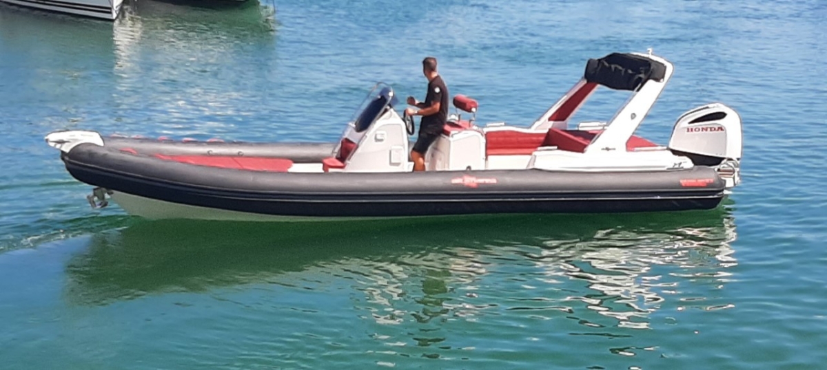 SEMI-RIGIDE ALTAMAREA WAVE 27 " 250 cv