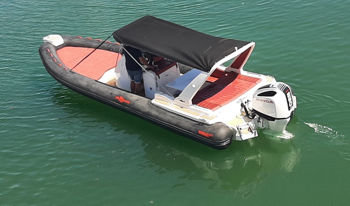 SEMI-RIGIDE ALTAMAREA WAVE 27 " 250 cv
